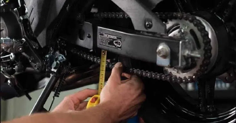 Illustration for Cara Setel Rantai Keteng Motor yang Berisik