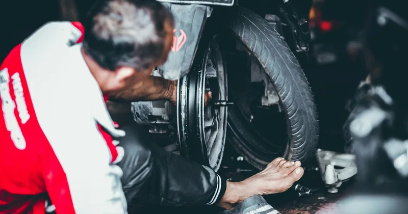 Illustration for Cara Merawat Ban Tubeless Motor Supaya Awet